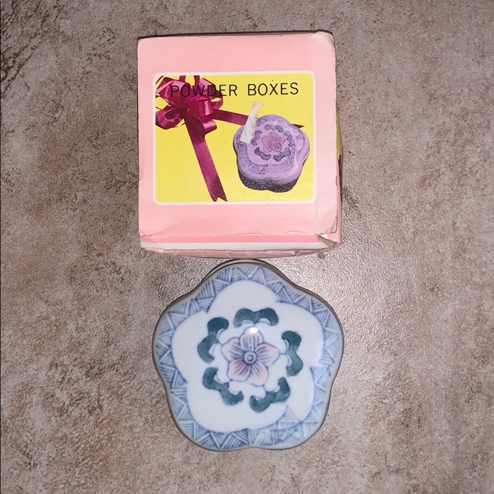 Vintage porcelain powder box